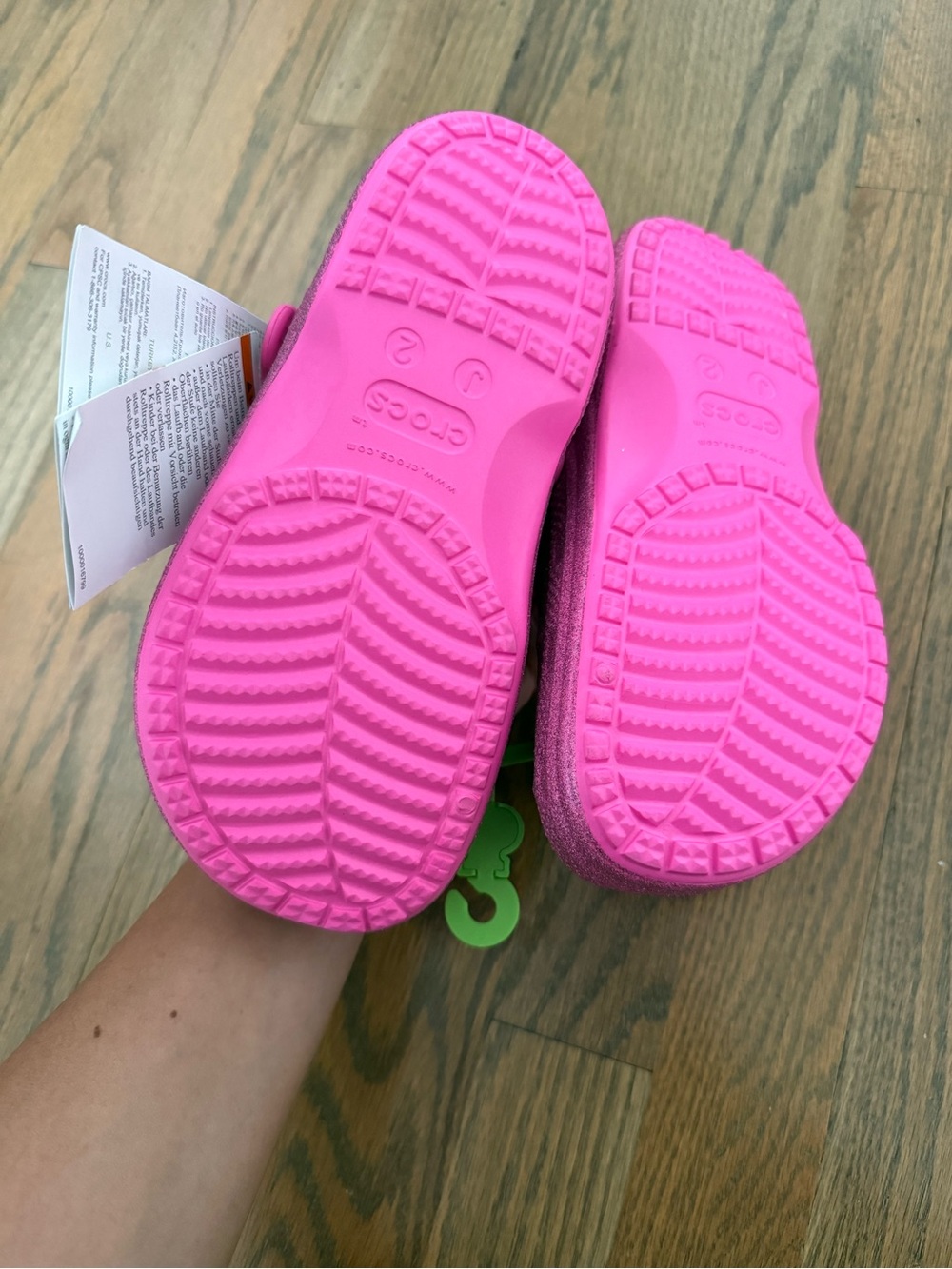 Brand new with tags*Crocs Kids' Classic Lined Clog - Pink Glitter - Picture 2 of 3